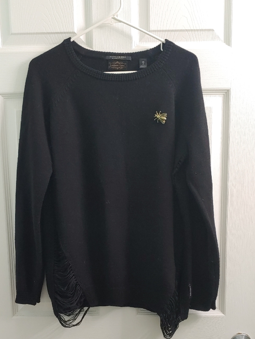 Scotch & Soda Clubhouse Royals Womens Black Sweater Distressed Gold Brooch